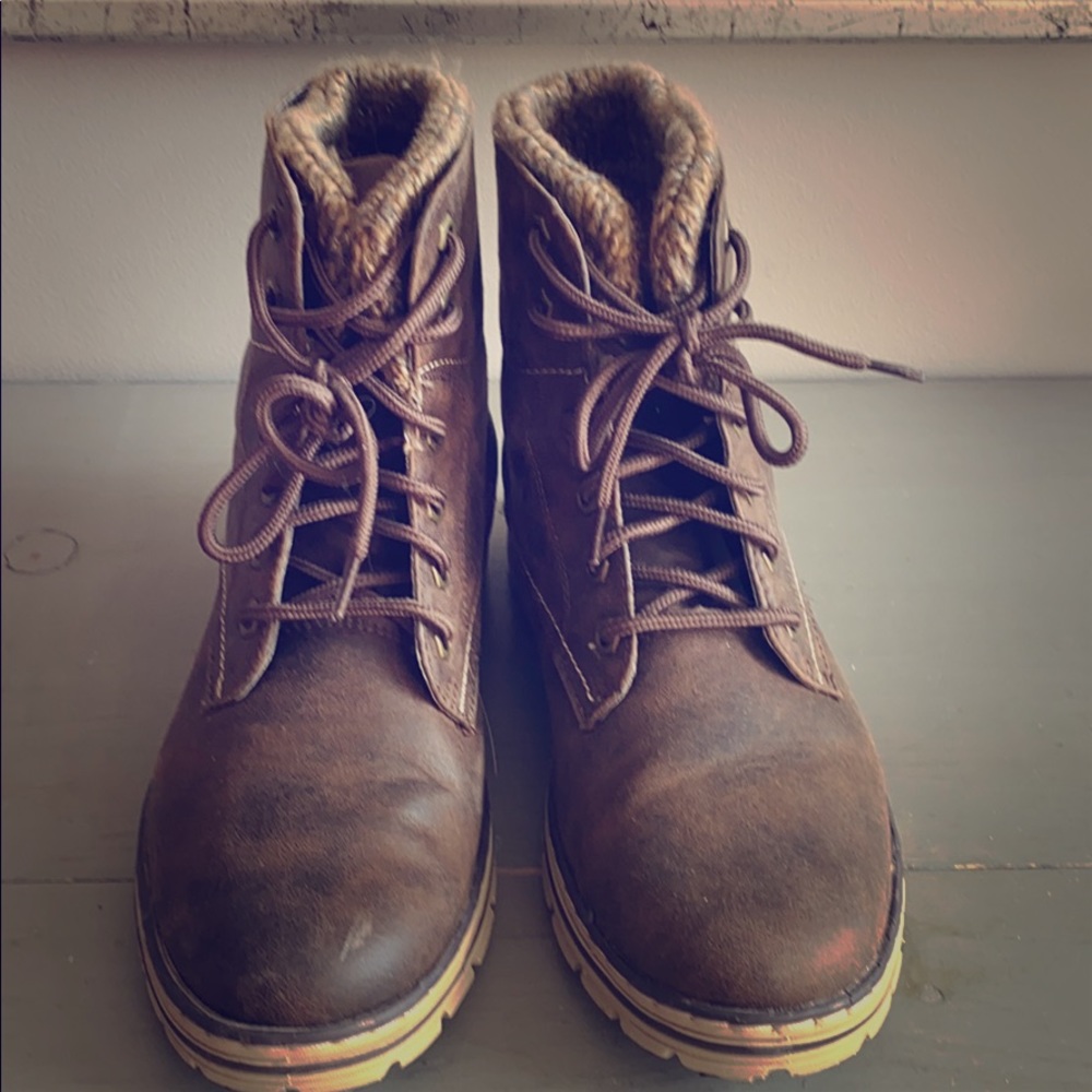 Cliffs by White Mountain boots. Size 8M.